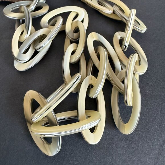 J Crew Oval Link Acrylic Chain Necklace With Ribbon Tie Closure Adjustable - Picture 8 of 13